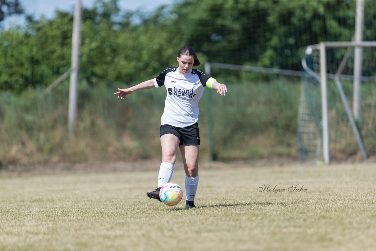 Bild 161 - wBJ TuRa Meldorf/Buesum - JFV Luebeck : Ergebnis: 1:0